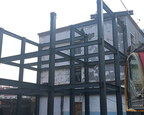 臨汾交警支隊抗震指揮大廳鋼結構施工現場
